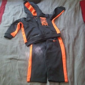 Nike sweatshirt and sweatpants set (18 months)